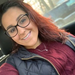 Meet your Posher, Stephanie